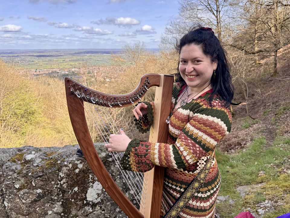 Maria Trotter with her harp
